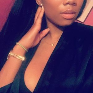 Meet your Posher, Krista